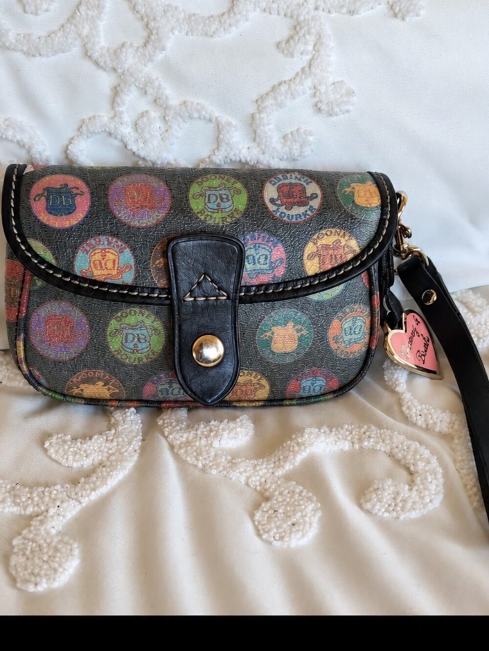 VINTAGE Y2K Dooney & Bourke Medallion Crest FlapTop Wristlet. Black And Charcoal